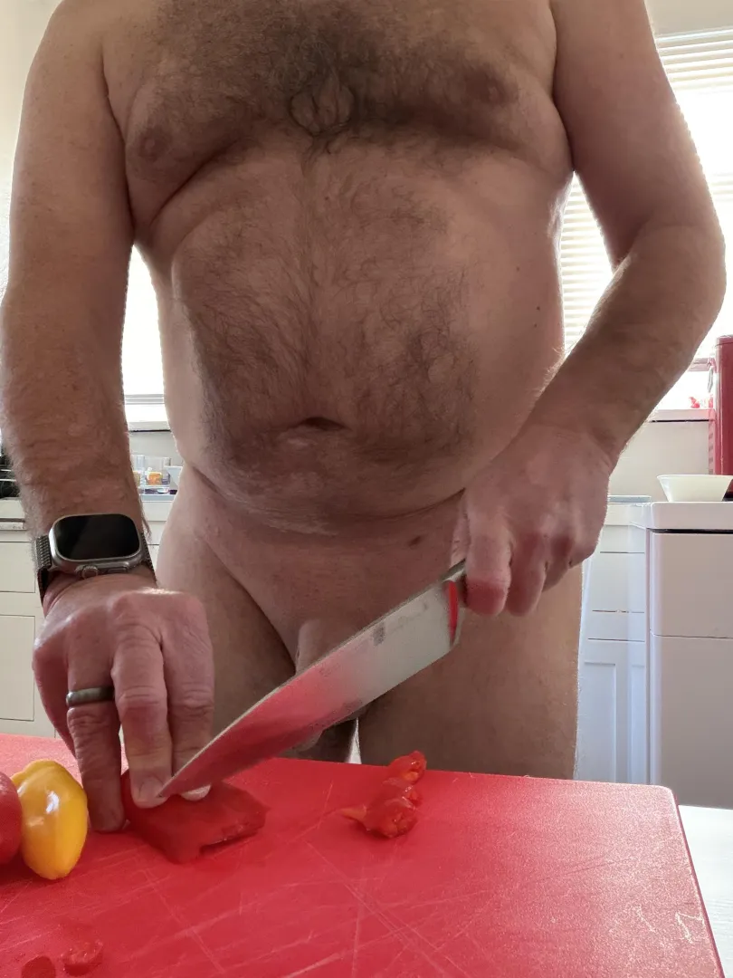 Cutting peppers posted by Upbeat-Rabbit6112