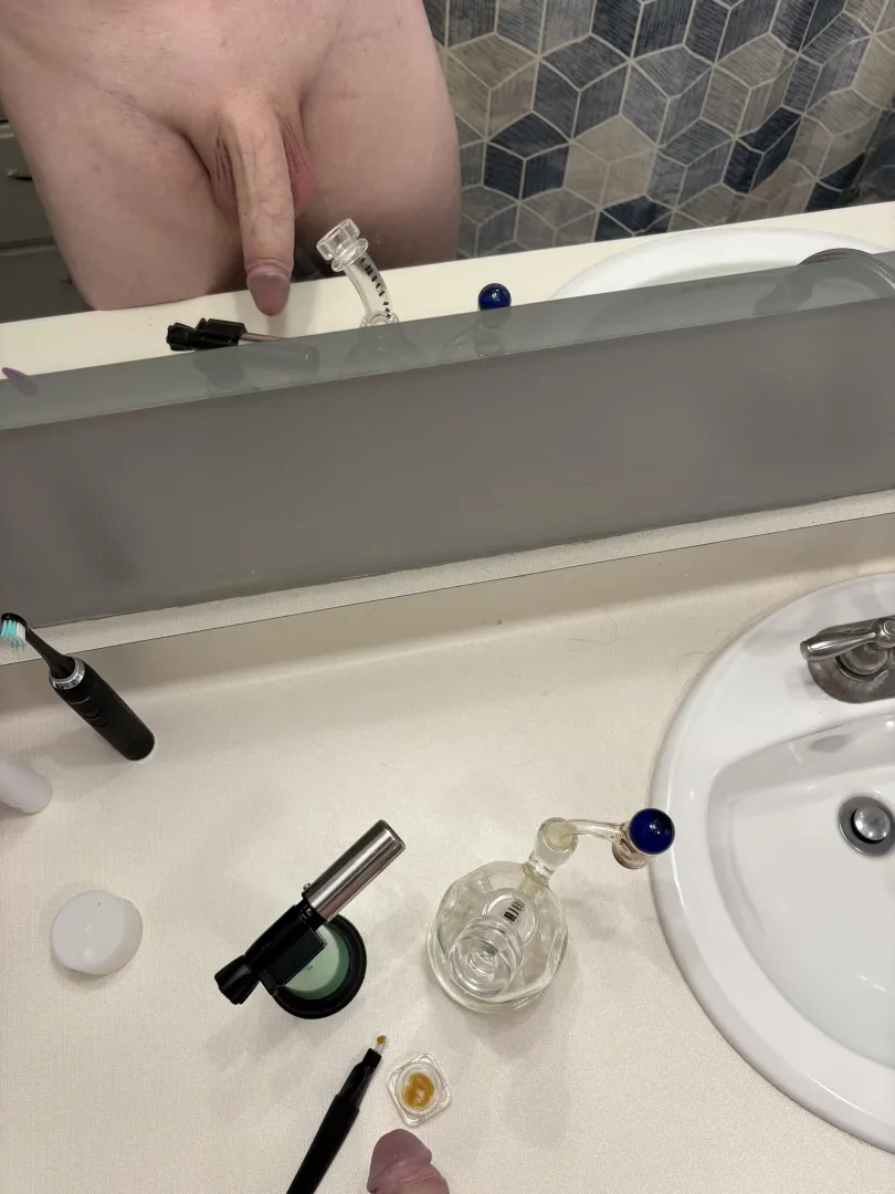 Dab time (34) posted by tattedginger6969