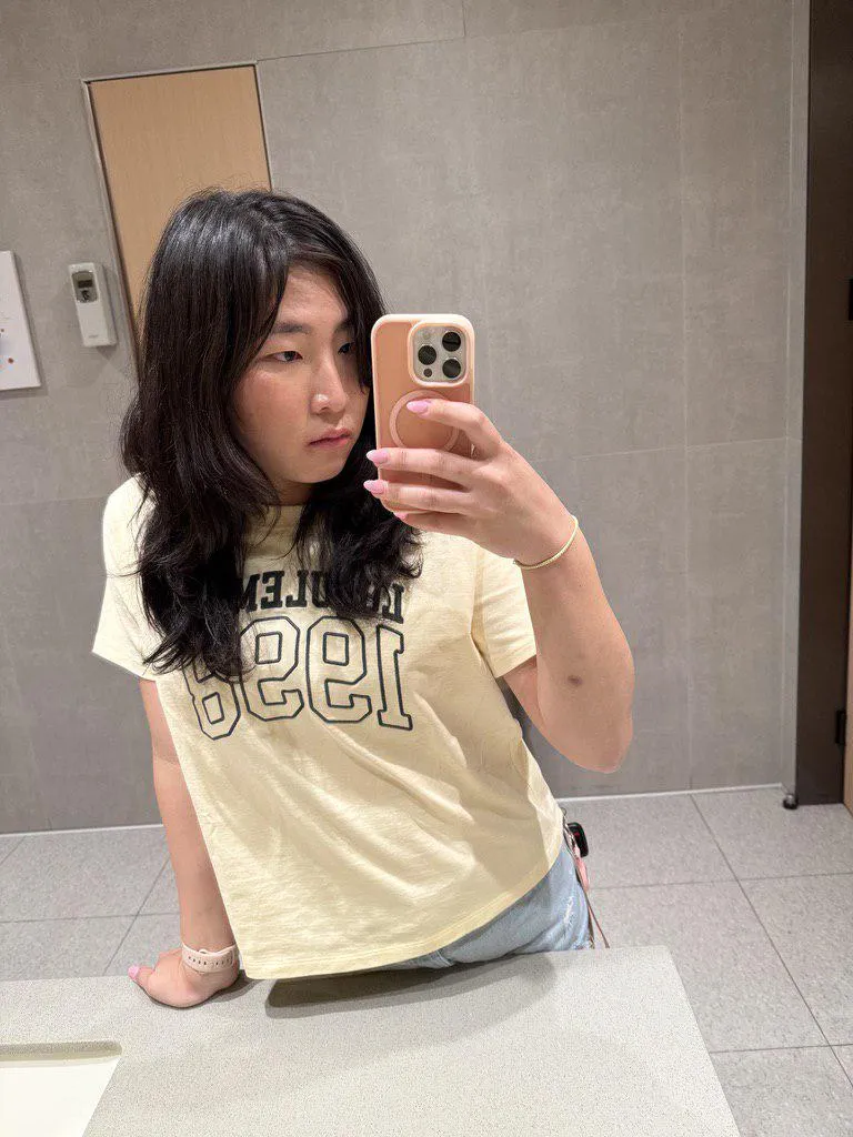 Daddy said looking shy will attract more daddies to me posted by DawnMoerXO