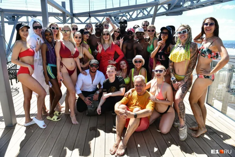 Damn , the breasts of the fifth one from the left .......wow ! by milenavelba122