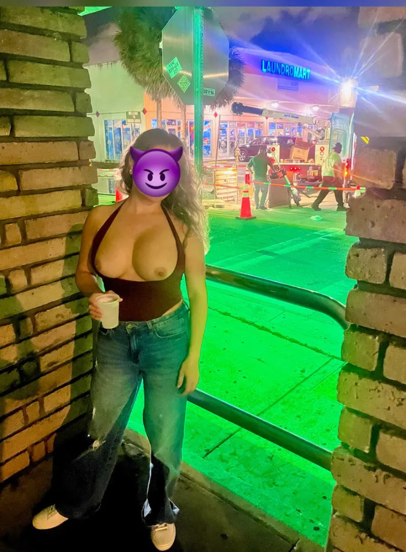 DareToBare - Construction Workers Peeping posted by sigeppep