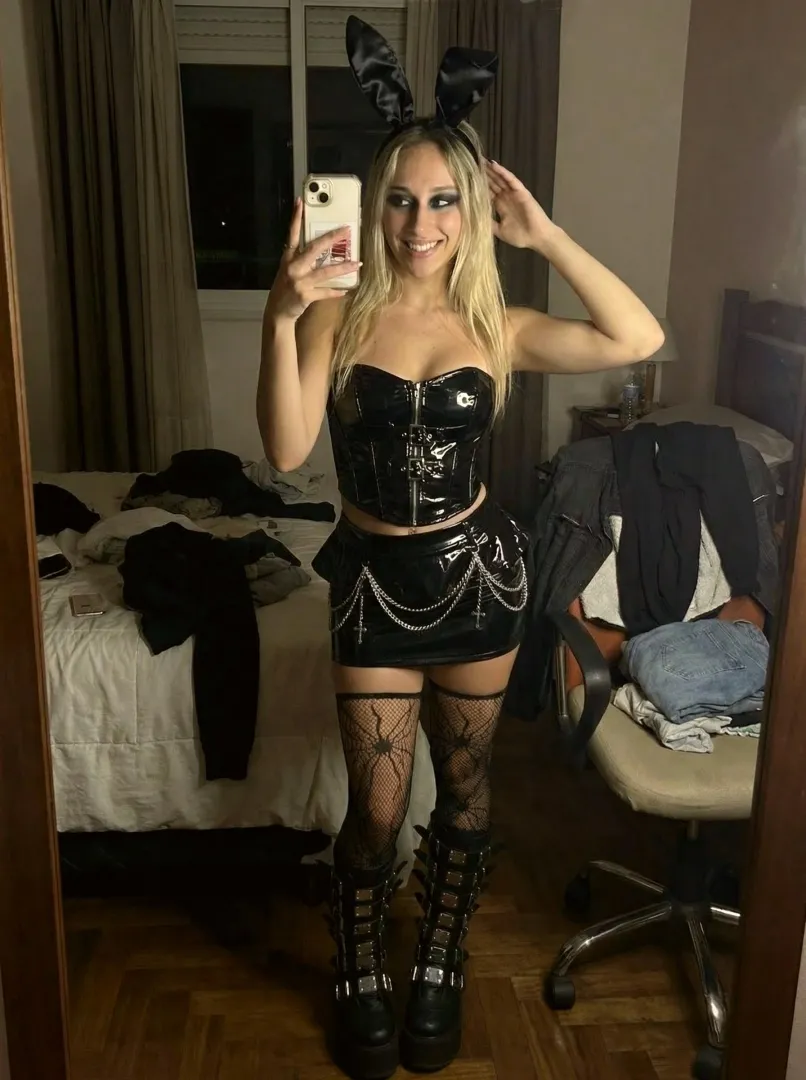 Dark and dominant posted by PinkPetalDazzle