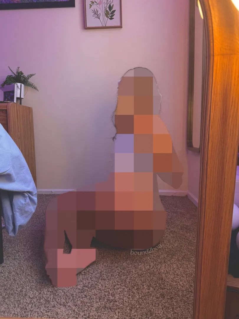 Dating My Pixels because cumming to them feels better than sex posted by yourownervivi