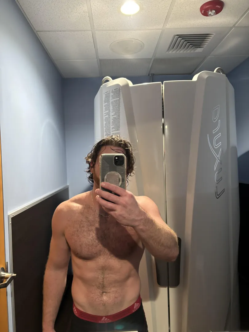 Day off today. Any couples interested in having me watch? posted by Rude-Bank-2976