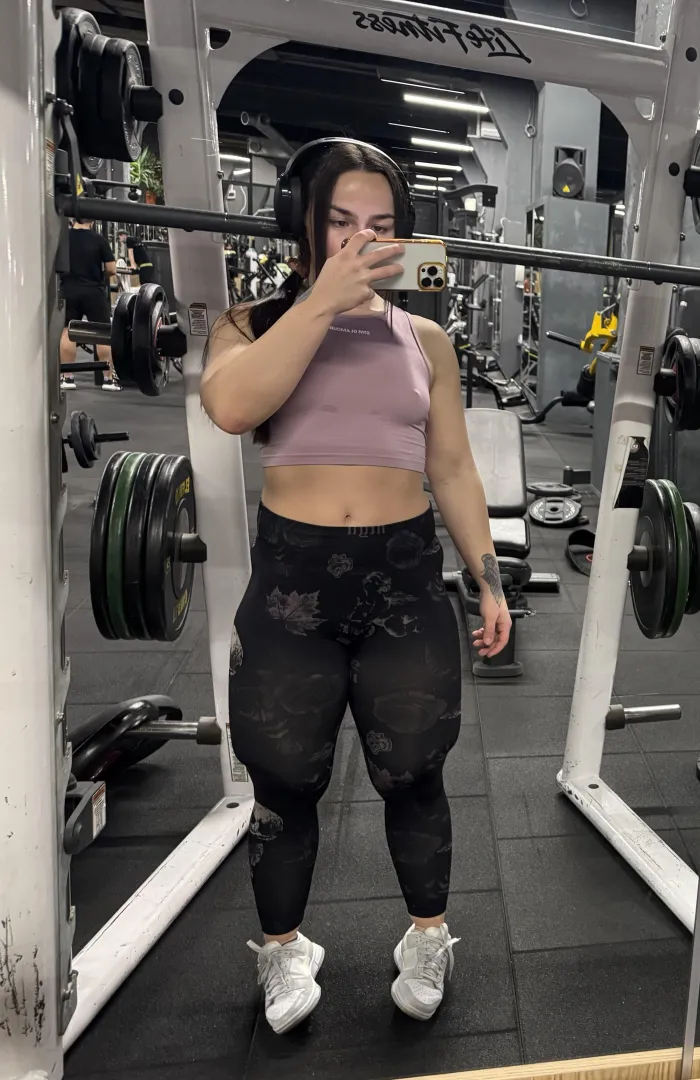 Deadly thighs posted by quadsqueen