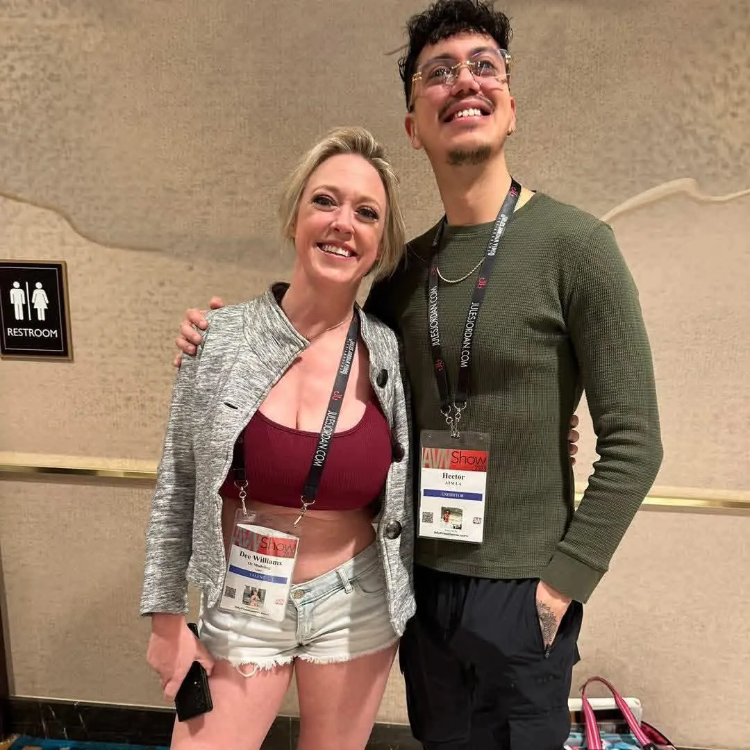 Dee and friend posted by SWE_Master