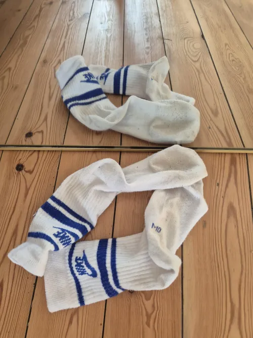 Deja portées 3 jours, je continu? by AdamFitSock_Red