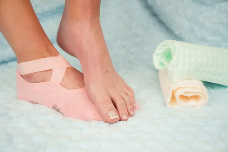 Delicate feeties by SolesUnseen