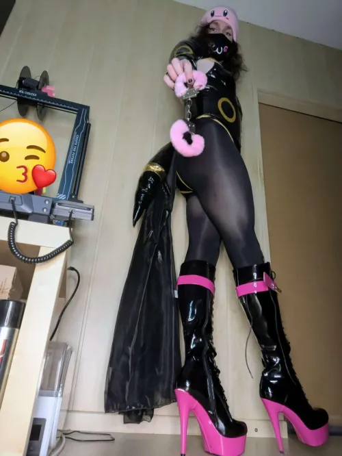 Denk je dat we deze boeien nodig gaan hebben?  by Miss_Sissy_T