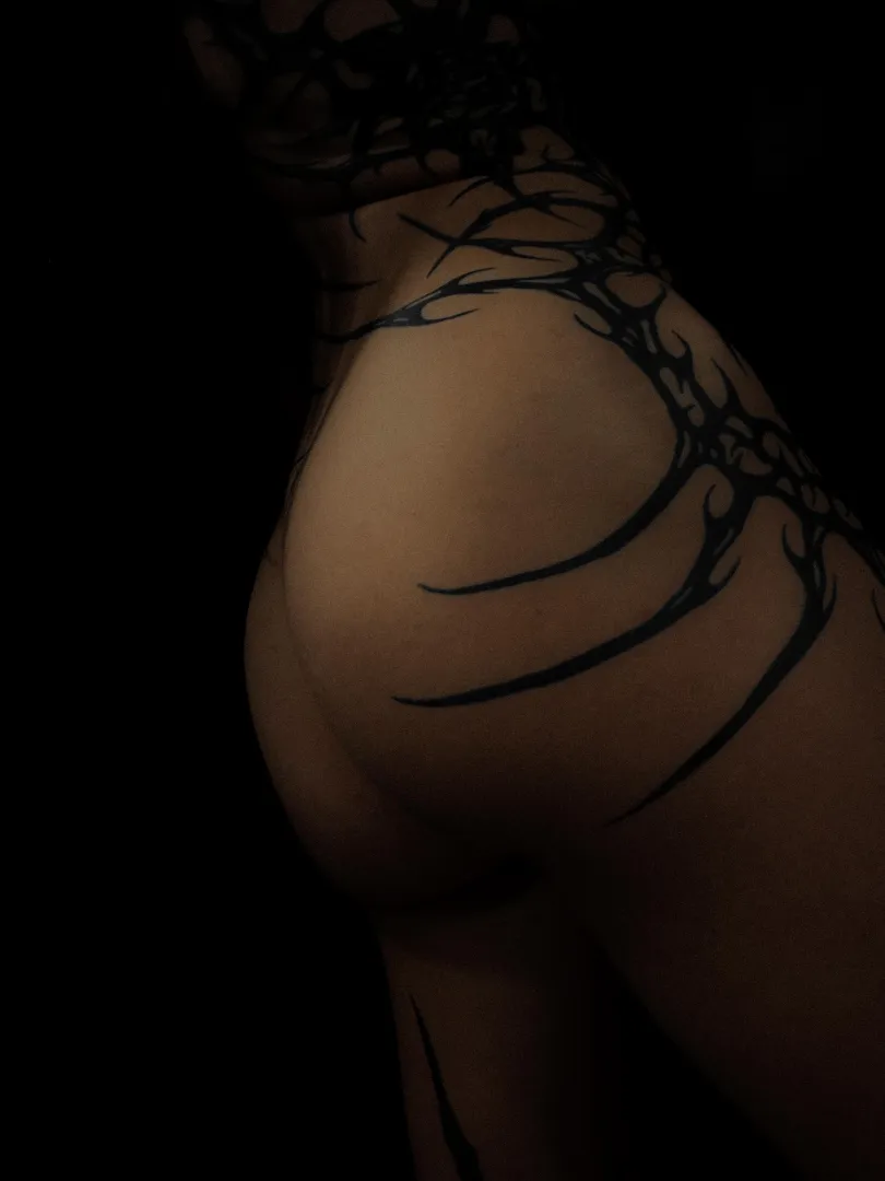 Des fesses et des tattoos :) posted by ldkscb