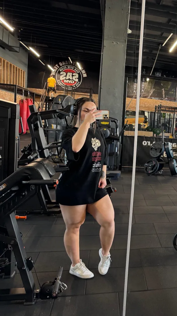 Describe my thighs in one word posted by quadsqueen