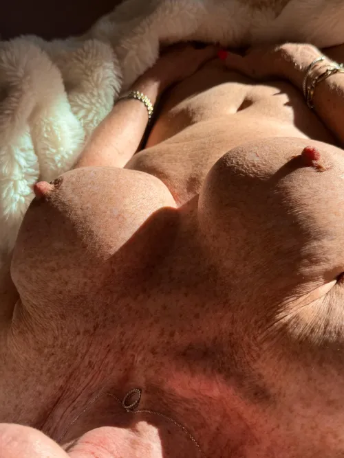 Diamonds are a girls best friend by NawtyHellcat