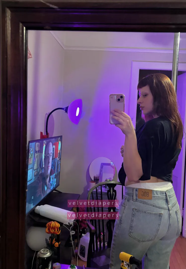 diapered Domme posted by velvetdiapers