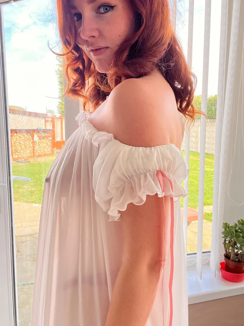 Did I catch your attention? posted by Redheadgraciex