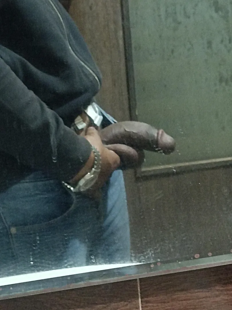 Did u notice my watch??? posted by de_Cock_cocky