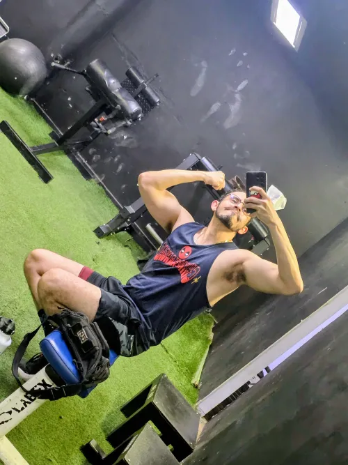 Did you workout?? Wanna be hugged by me? by RevilZJob