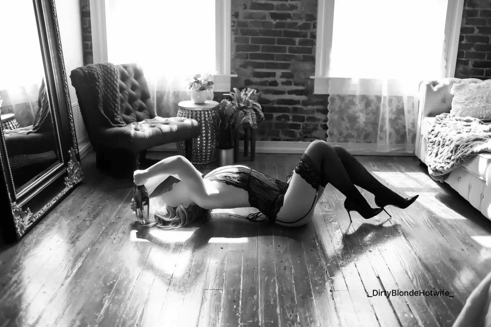 Difficult poses posted by _DirtyBlondeHotwife_