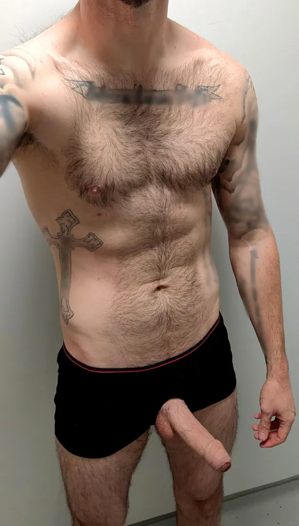 DILF dick poking out (36) posted by MrYdSc