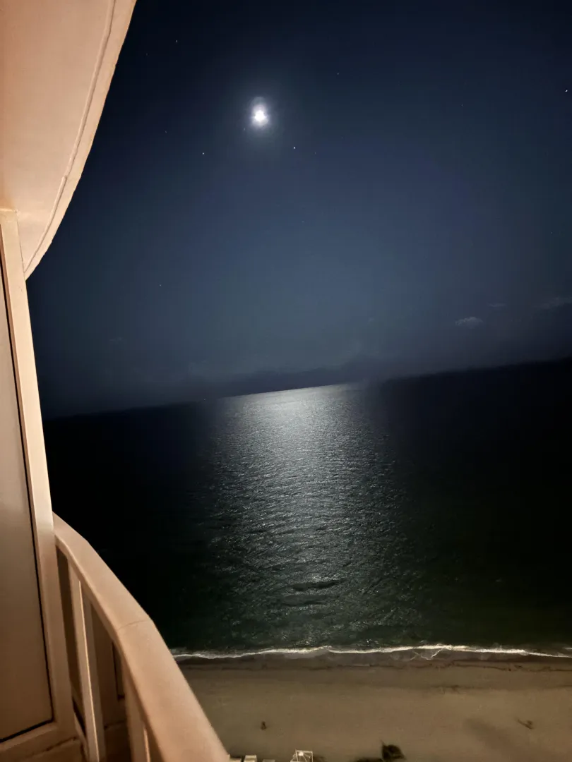 Discreet business man here in stg/cedar city looking for fun! posted by businessman435702