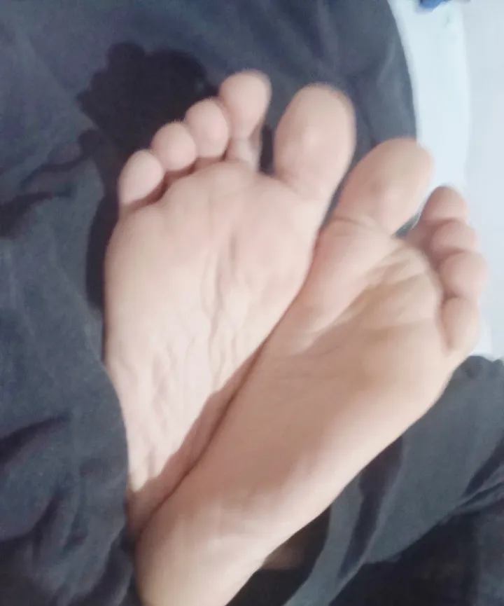 Dm for cam and jerk off over my soles posted by Low-Yam234