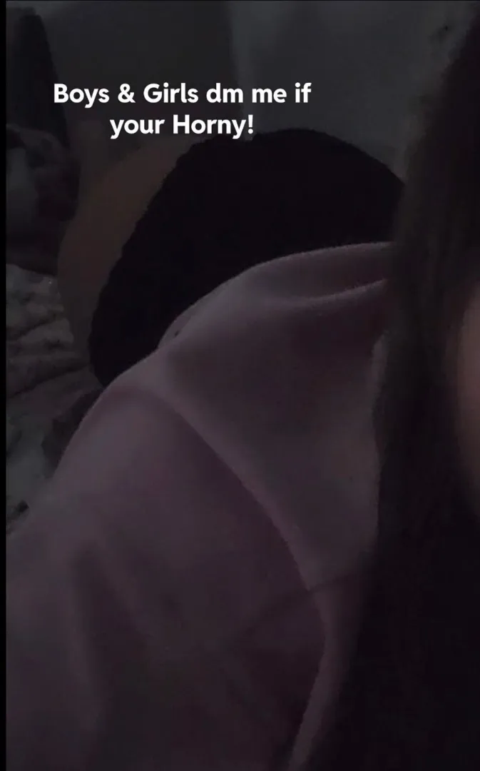 Dm if your Horny posted by Luam01o