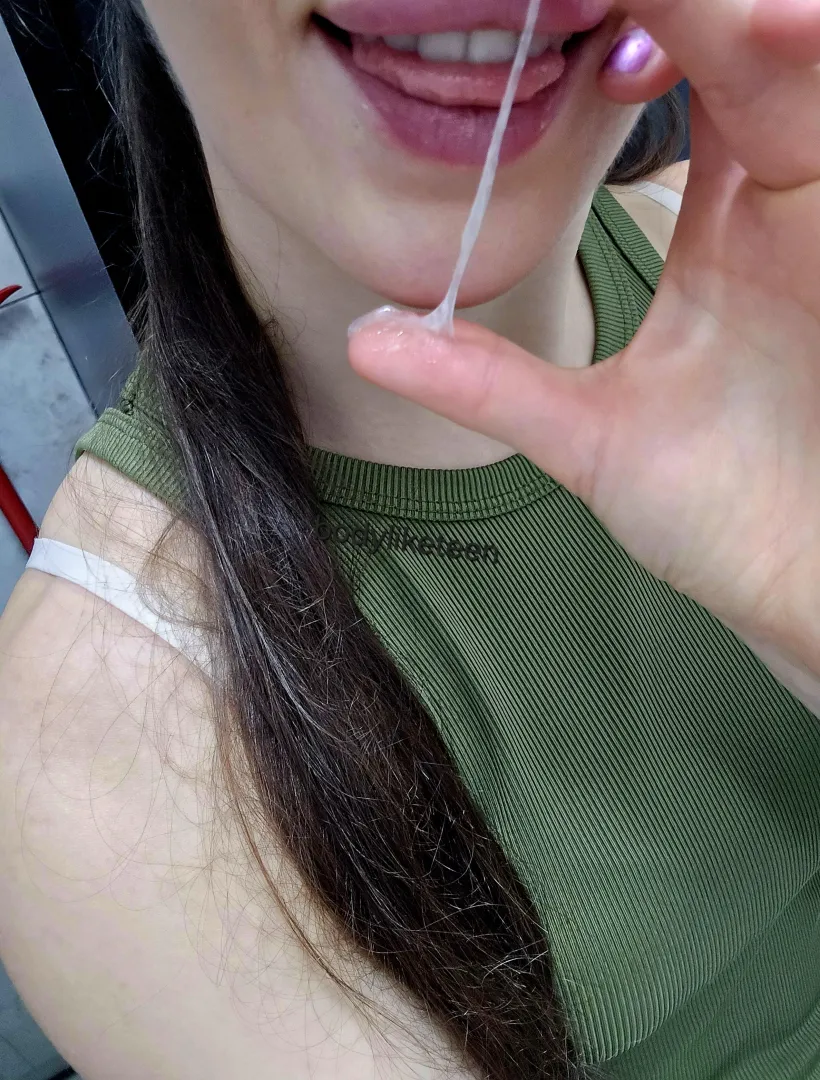 Do guys really like watching it? I love tasting myself, its my huge kink posted by bodyliketeen