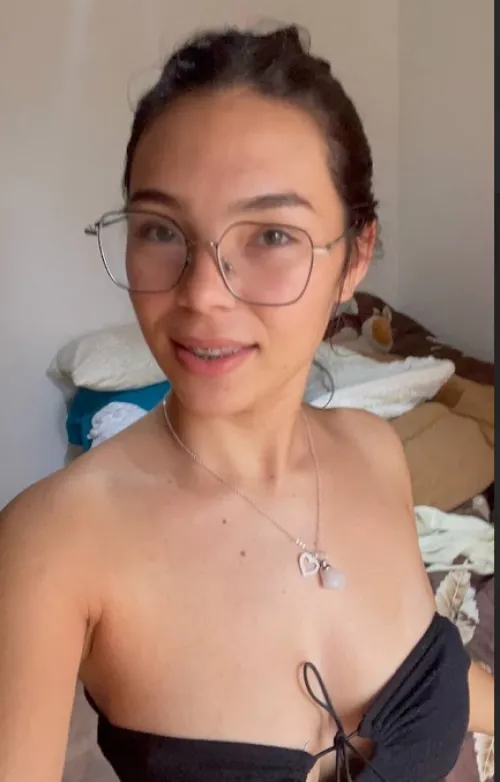 Do handbras trigger you? by Neither-Click-5767