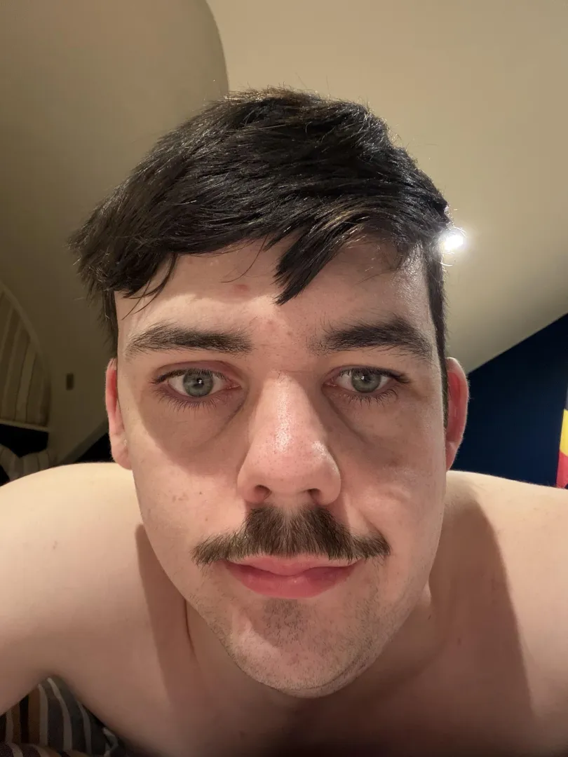 Do I count as hot? posted by gym_lefty_guy112