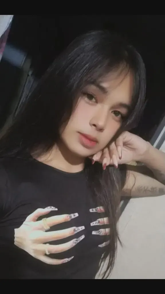 Do I look cute? posted by slut_chelsea