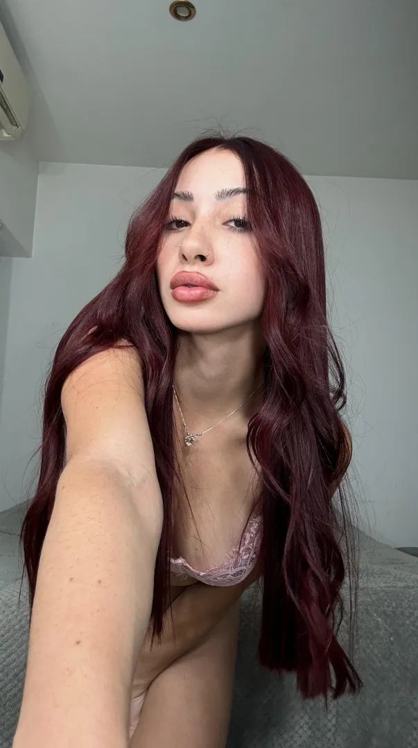 do i look fine? posted by Lucky_Badger1083