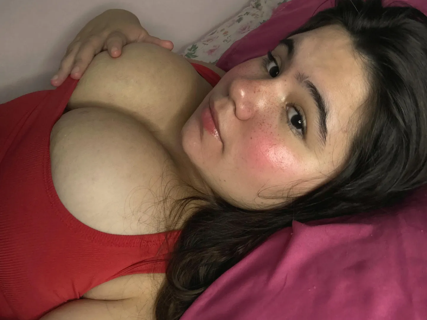 do I look good enough to take your BWC raw? posted by kissstaticz