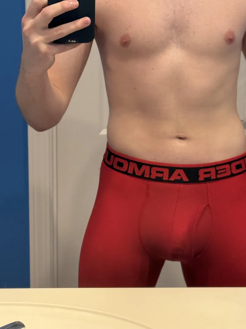 Do I look good in red? posted by Vulniigenic