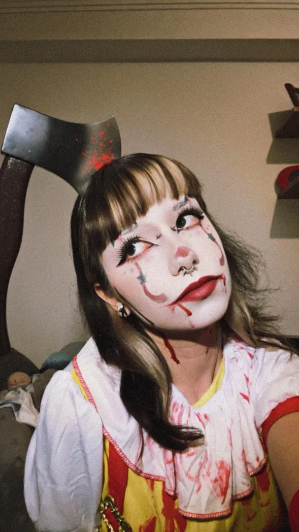 Do I look hoonkable? posted by VelvetQueens