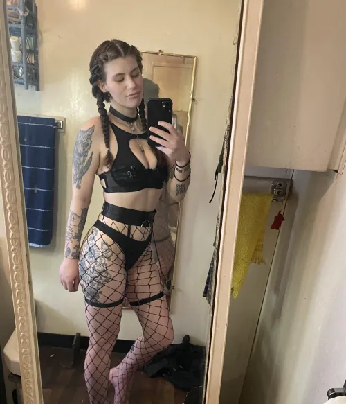 Do I look like I’d be a good time?  by obviously_kitten