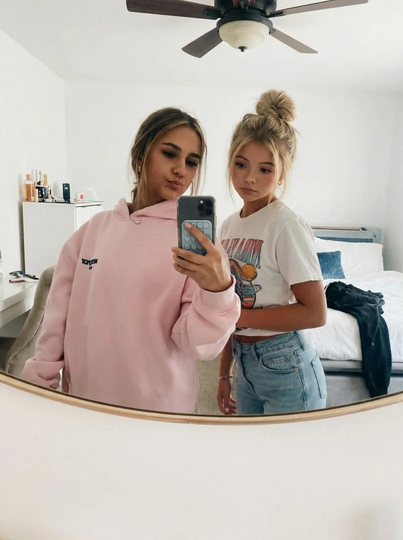 do i look like id behave or are we past that :3 posted by WickedDreamerx