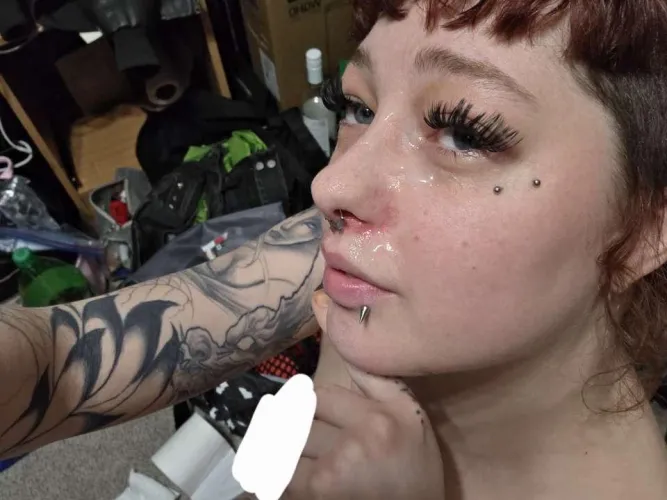 Do I look pretty with cum on my face? by potsmokinporchgoblin