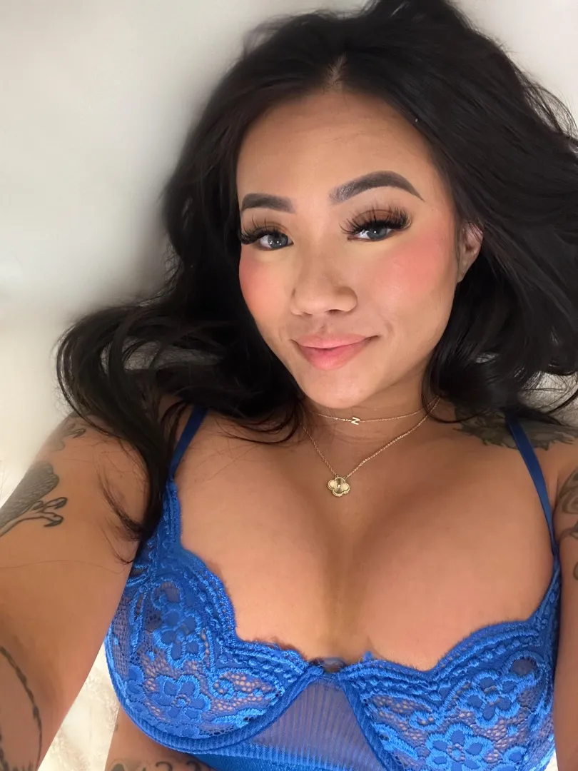 do I look shy or like a freak? posted by thekehlanikieu