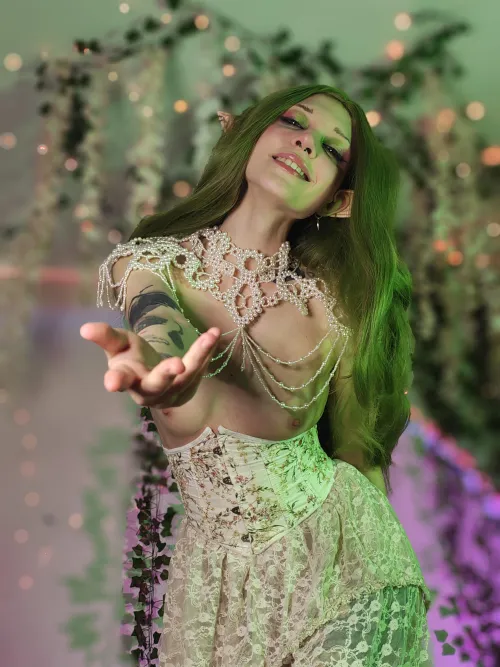 Do I need to explain what this lovely elf wants from you? by Glimmermallow