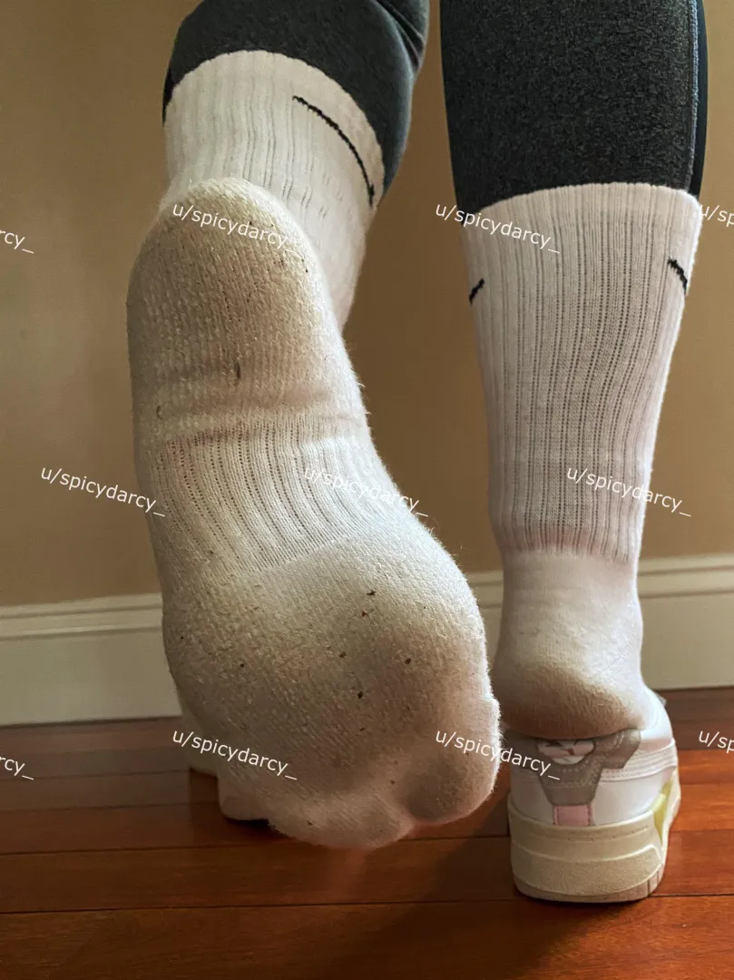 Do I need to remind you where your face belong? [F] posted by Spicydarcy_