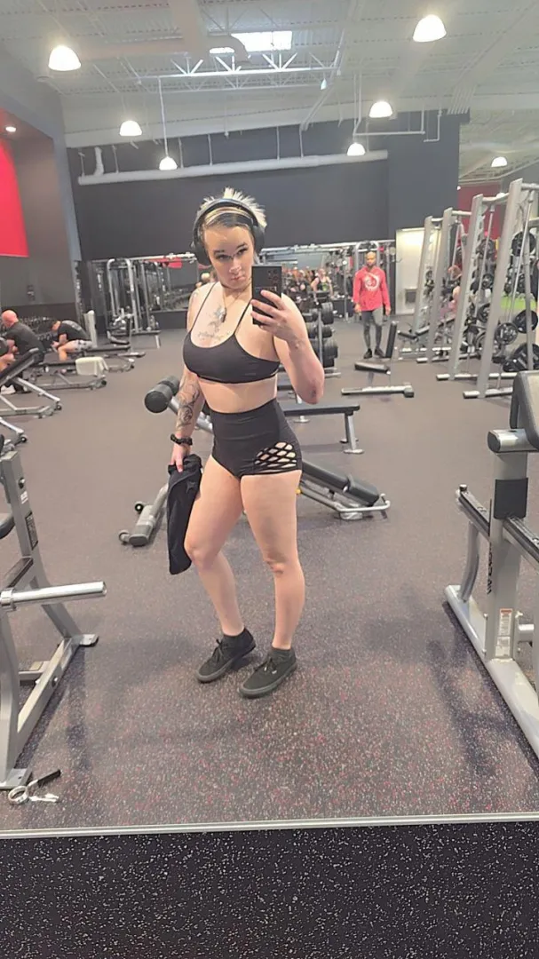 Do I really look sexy in this outfit? posted by elenathornetrans