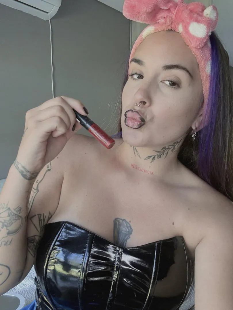 Do I still need some make up to seduce you? posted by moniquelara