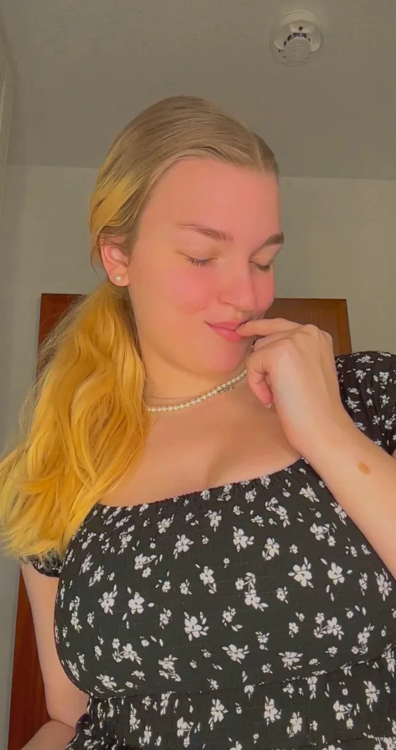 do my blonde hair looks good in this black dress with flowers posted by 4nalsugarpie