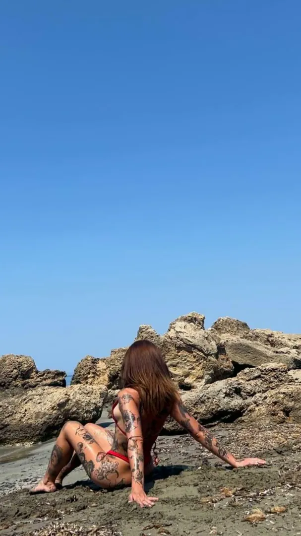 Do Sexy girls turn you ON posted by thaliapole