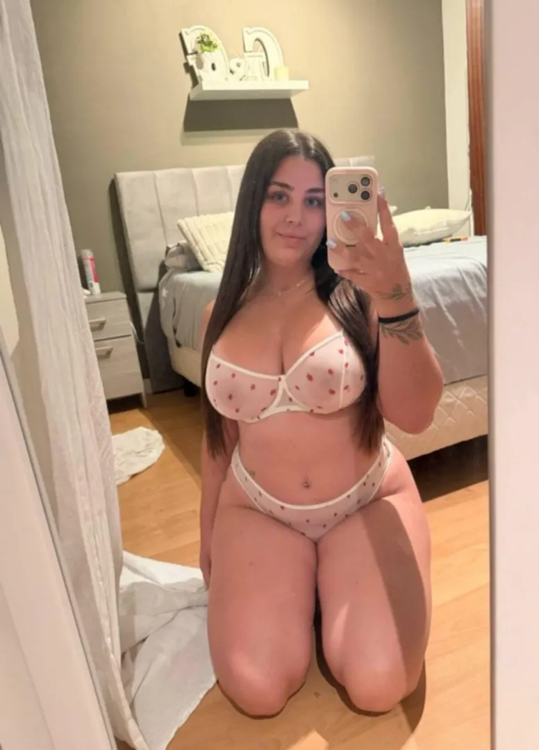 Do Southern Utah boys prefer shy women or bold ones like me? posted by Latte_Moonlight