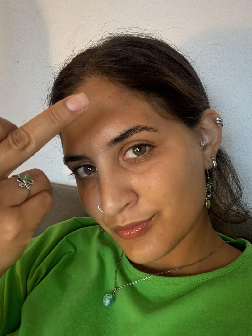 do u like my face? posted by xlatingeisha