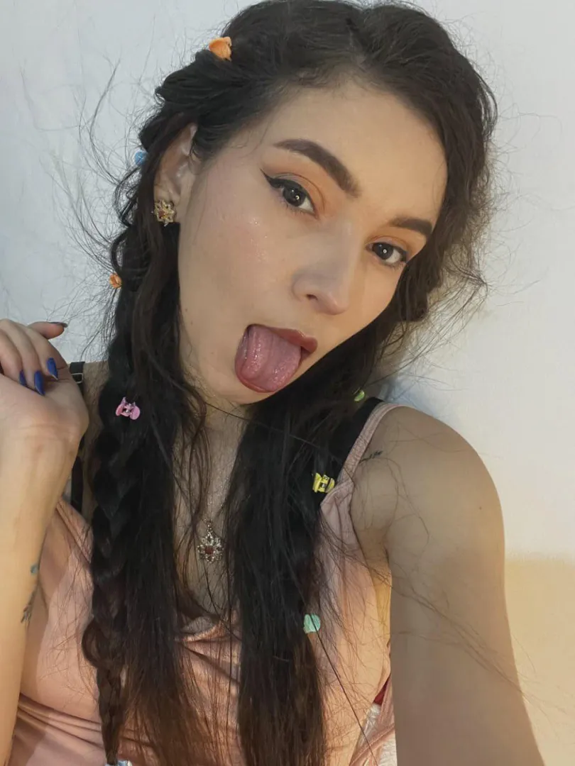 Do u like this tongue in ur cuck posted by minnbell