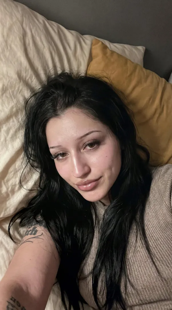 do u play w pretty stranger like me? let’s do wild fun posted by AgitatedError9790