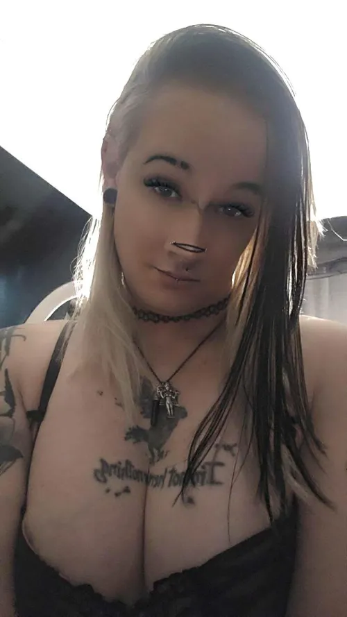 Do u think I could be your first trans gf… would you let me by elenathornetrans