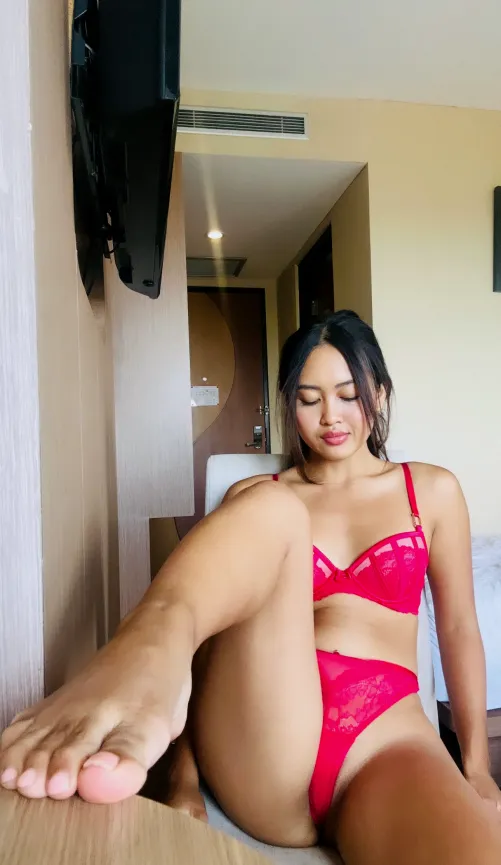 Do u want to touch this? by Velvet-Sprinkle07