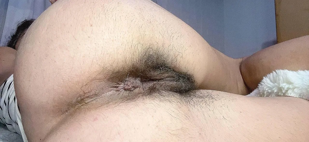Do women have hairy butts like men? posted by Vero_hairy6096